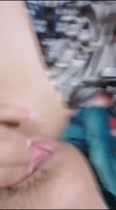 Al salir del baño se masturba para mi