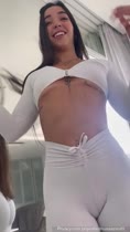 Amira Daher dando la cola sin condón