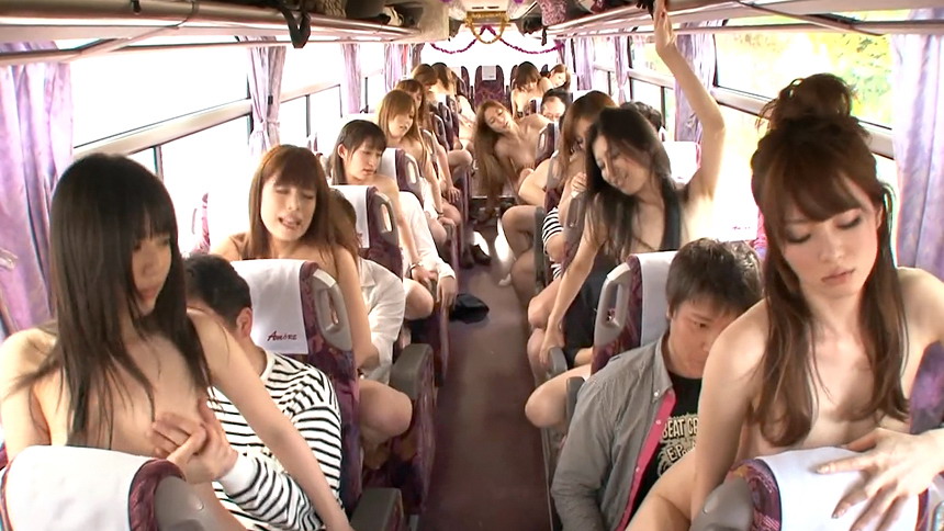 Autobús lleno de chicas asiáticas desnudas que anhelan pollas duras y folladas duras
