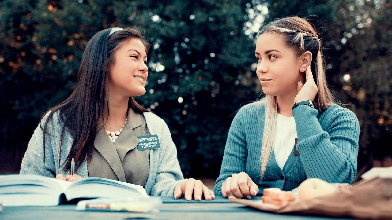 Lesbianas de escuela católica hacen el amor